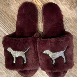 PINK VICTORIA SECRET SOFT SLIPPERS